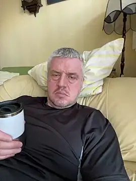 Snapshot of Evolite123 chatting on 03-16-25, 07:26 Evolite123 online show from 03-16-25, 07:26