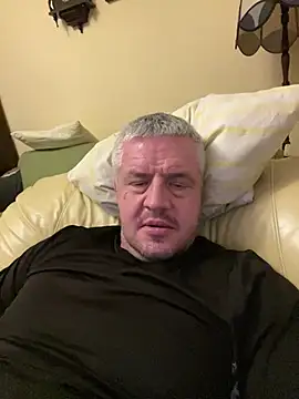 Snapshot of Evolite123 chatting on 03-17-25, 06:00 Evolite123 online show from 03-17-25, 06:00