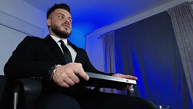 juliusmasters online show from 01-27-25, 09:33