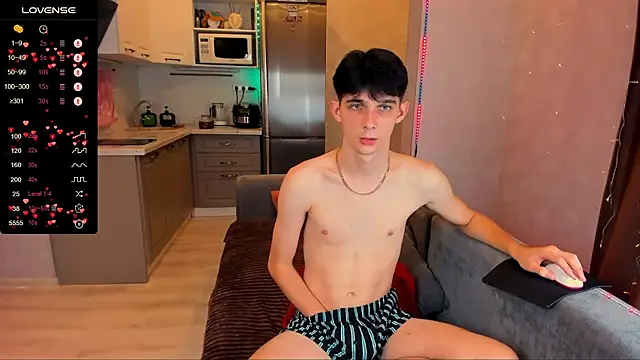 Aaron Boom online show from 09-26-25, 06:12