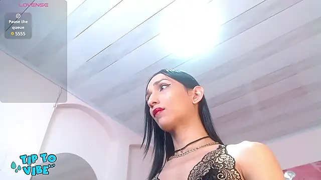 Snapshot of tamarafoxy_ chatting on 01-20-25, 12:28 tamarafoxy online show from 01-20-25, 12:28