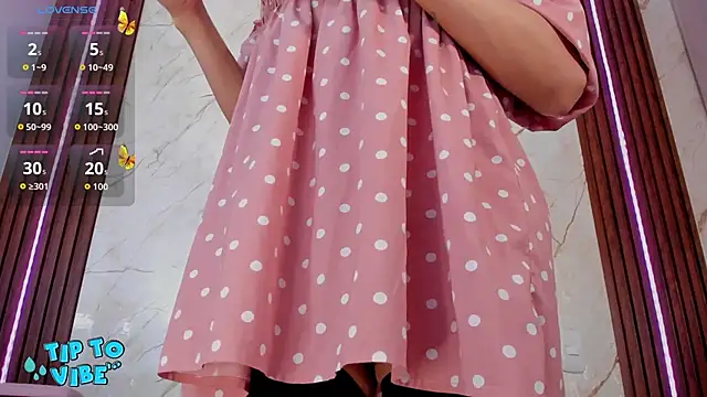 tamarafoxy  online show from 03-13-26, 01:40