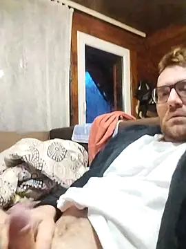 Snapshot of tomee83 chatting on 11-29-25, 05:54 tomee83 online show from 11-29-25, 05:54