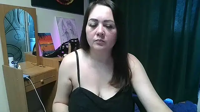 Snapshot of JuliaMorganss chatting on 06-19-26, 05:12 JuliaMorganss online show from 06-19-26, 05:12