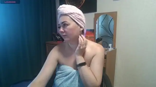 Snapshot of JuliaMorganss chatting on 07-12-26, 06:04 JuliaMorganss online show from 07-12-26, 06:04