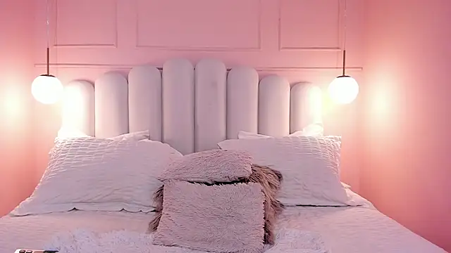 sarah salis  online show from 12-14-25, 08:13