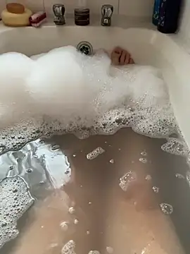 Snapshot of Russell1508 chatting on 02-13-26, 02:35 Russell1508 online show from 02-13-26, 02:35