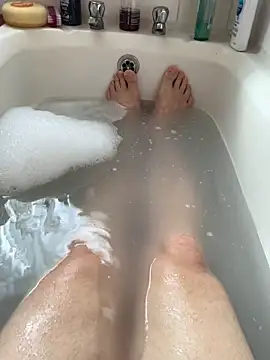 Snapshot of Russell1508 chatting on 03-25-26, 02:56 Russell1508 online show from 03-25-26, 02:56