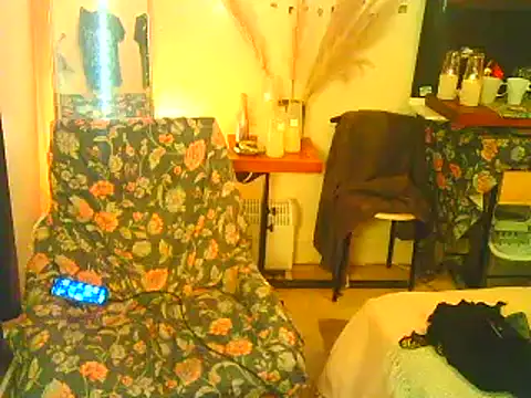 Snapshot of DaddyQuimHot chatting on 12-10-24, 11:30 DaddyQuimHot online show from 12-10-24, 11:30