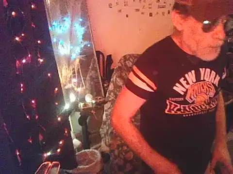 Snapshot of DaddyQuimHot chatting on 03-02-25, 03:24 DaddyQuimHot online show from 03-02-25, 03:24