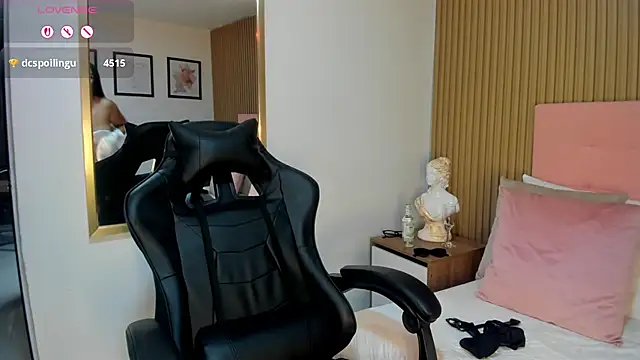 Dakota diaz  online show from 03-13-25, 08:32