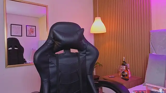 Snapshot of Dakota_diaz_ chatting on 02-10-26, 07:51 Dakota diaz online show from 02-10-26, 07:51