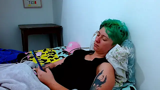 Snapshot of tomboyblue chatting on 02-08-26, 08:56 tomboyblue online show from 02-08-26, 08:56