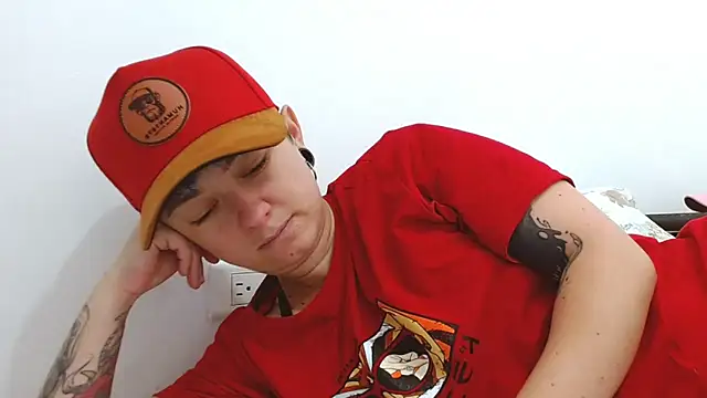 Snapshot of tomboyblue chatting on 02-21-26, 03:35 tomboyblue online show from 02-21-26, 03:35