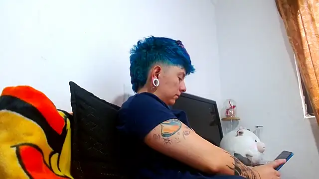 tomboyblue online show from 06-10-26, 05:56