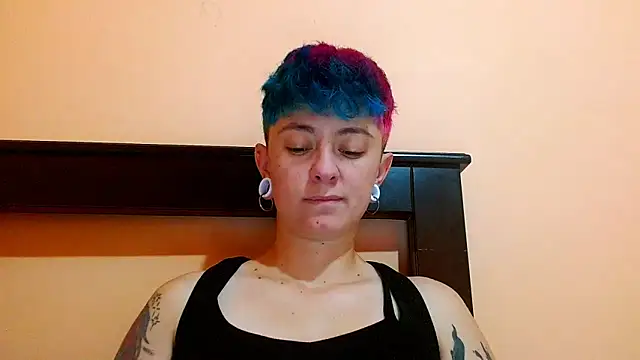 tomboyblue online show from 06-16-26, 04:42