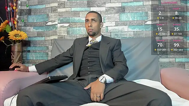 Snapshot of Paolo_johnson chatting on 01-20-25, 11:56 Paolo johnson online show from 01-20-25, 11:56