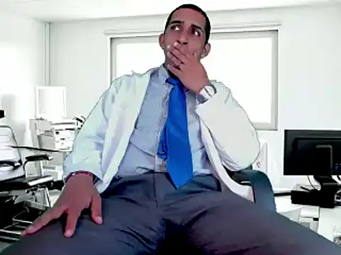 Snapshot of Paolo_johnson chatting on 02-01-25, 07:57 Paolo johnson online show from 02-01-25, 07:57