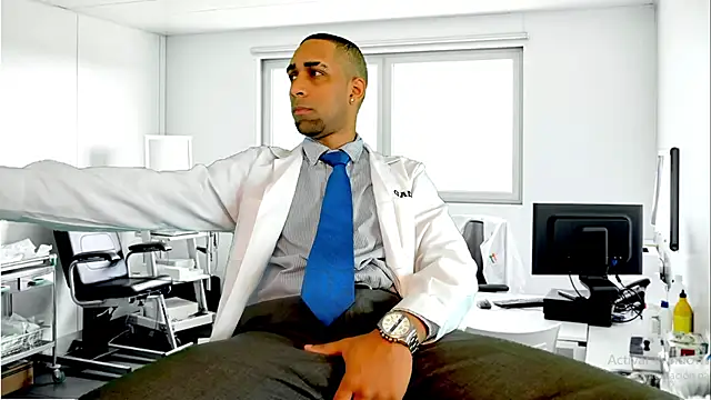 Snapshot of Paolo_johnson chatting on 02-07-25, 11:23 Paolo johnson online show from 02-07-25, 11:23