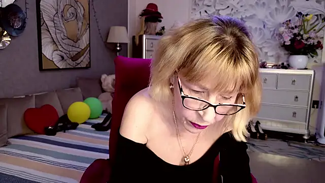 HornyMilf 555 online show from 04-04-26, 09:18