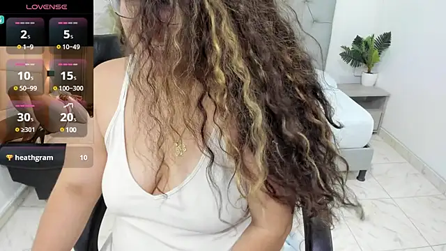 Snapshot of niraksil chatting on 01-27-25, 12:16 niraksil online show from 01-27-25, 12:16