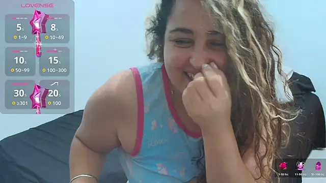 Snapshot of niraksil chatting on 11-05-25, 11:43 niraksil online show from 11-05-25, 11:43