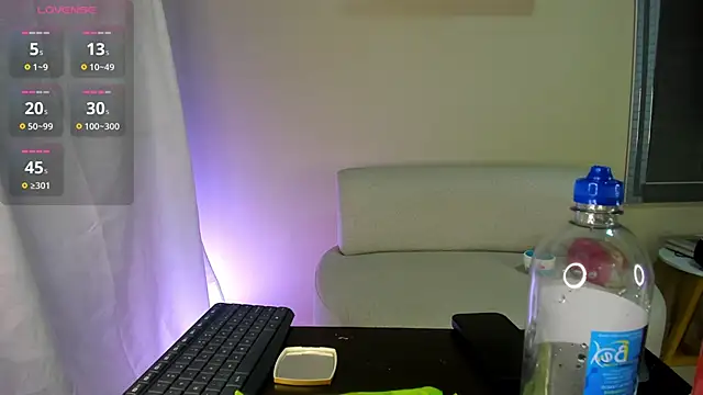Snapshot of dahian_carter chatting on 05-20-26, 09:15 dahian carter online show from 05-20-26, 09:15