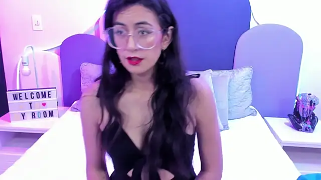 SophieGomez22 online show from 02-05-25, 11:12