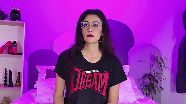 SophieGomez22 online show from 04-13-26, 11:27