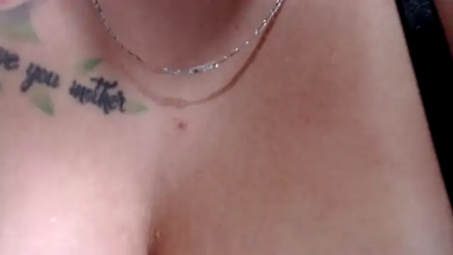 Snapshot of SOPHIA_SQUIRTPUSSY chatting on 05-18-26, 12:18 SOPHIA SQUIRTPUSSY online show from 05-18-26, 12:18