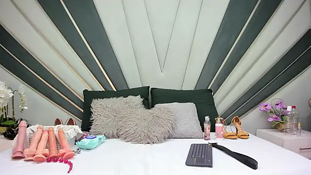 Snapshot of kathy-steven chatting on 09-25-25, 06:55 kathy-steven online show from 09-25-25, 06:55