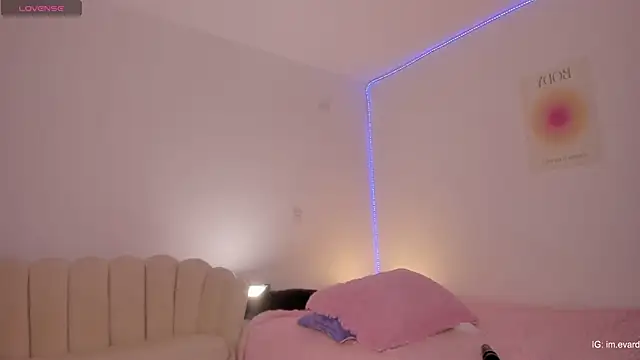 LittleSofia  online show from 02-12-25, 05:26