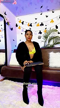 Snapshot of PaoL22 chatting on 10-27-25, 02:59 PaoL22 online show from 10-27-25, 02:59