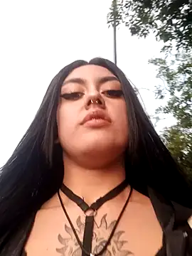 Snapshot of Mazikeen-- chatting on 12-20-24, 10:43 Mazikeen-- online show from 12-20-24, 10:43