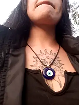 Snapshot of Mazikeen-- chatting on 01-04-25, 10:45 Mazikeen-- online show from 01-04-25, 10:45