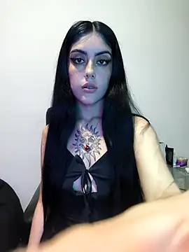 Snapshot of Mazikeen-- chatting on 10-11-25, 10:08 Mazikeen-- online show from 10-11-25, 10:08