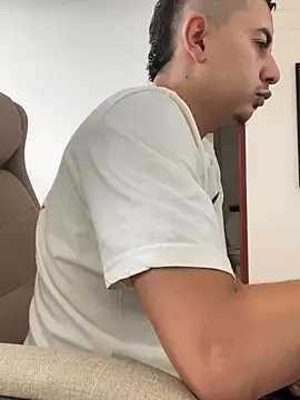 DanielGomez9 online show from 01-02-25, 06:12