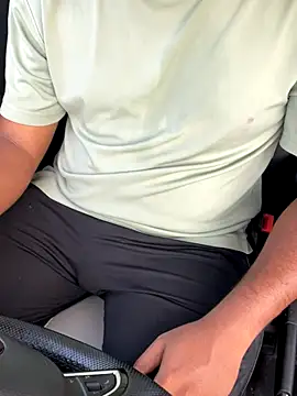 Snapshot of bighorn2000 chatting on 11-03-25, 11:44 bighorn2000 online show from 11-03-25, 11:44