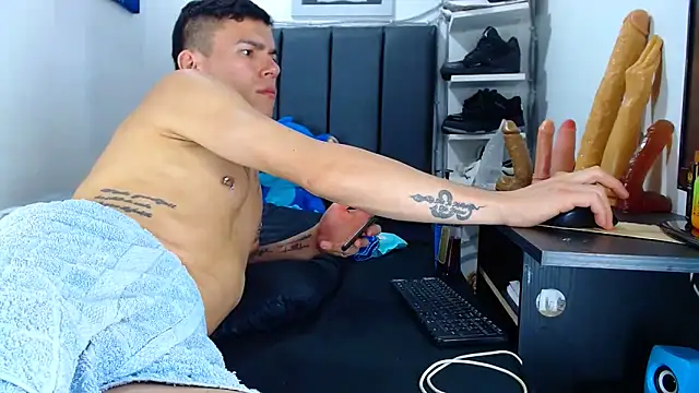 Snapshot of LaGersoon chatting on 03-15-25, 02:35 LaGersoon online show from 03-15-25, 02:35