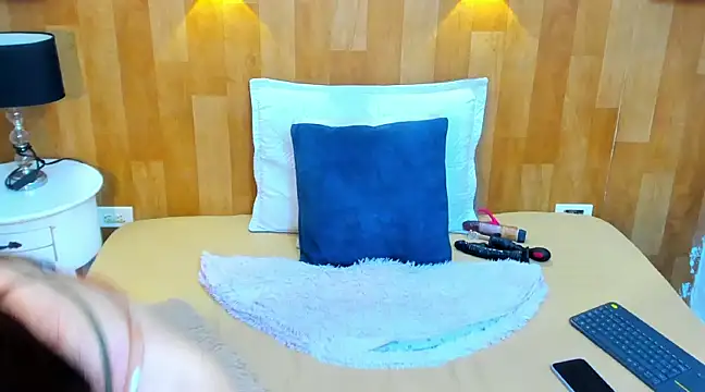 marianaa90 online show from 02-25-25, 03:27