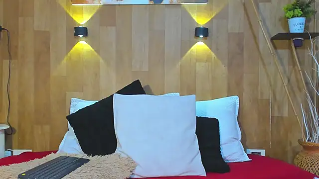 marianaa90 online show from 03-11-26, 02:12