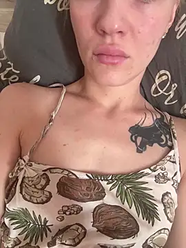 Nikol Clare online show from 05-27-26, 06:43
