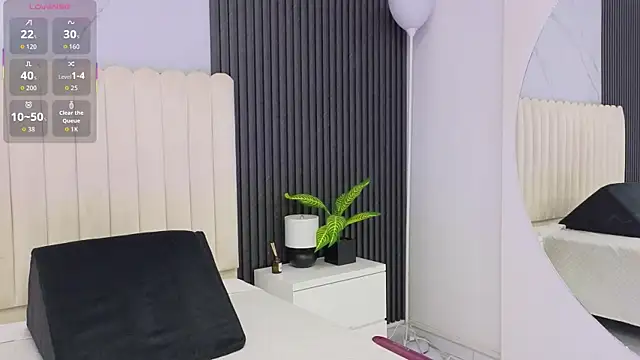 Madiee Rhea online show from 03-23-26, 07:40