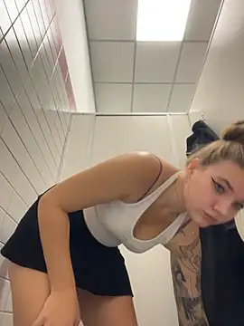 Holy Tereza online show from 10-28-25, 03:47