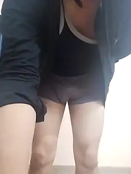 Snapshot of IndianSpark chatting on 02-10-25, 10:19 IndianSpark online show from 02-10-25, 10:19