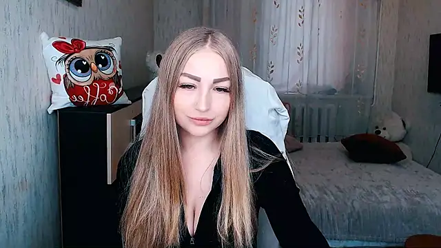 Snapshot of _KittyBoo chatting on 10-26-25, 10:21 KittyBoo online show from 10-26-25, 10:21