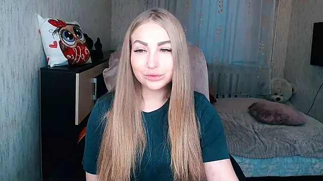 Snapshot of _KittyBoo chatting on 12-14-25, 07:25 KittyBoo online show from 12-14-25, 07:25