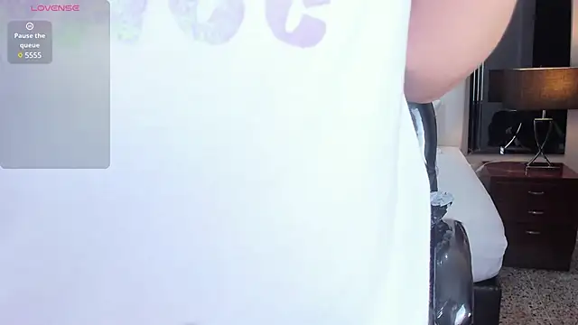 Snapshot of vanity_sex chatting on 01-13-25, 11:41 vanity sex online show from 01-13-25, 11:41