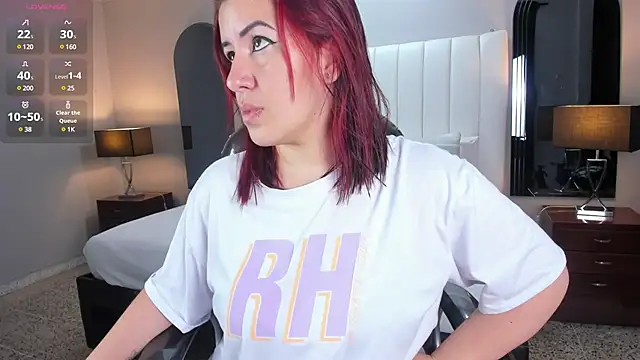 Snapshot of vanity_sex chatting on 01-17-25, 11:38 vanity sex online show from 01-17-25, 11:38