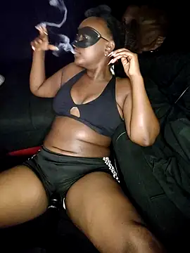 KikiLovesD online show from 10-13-25, 02:50